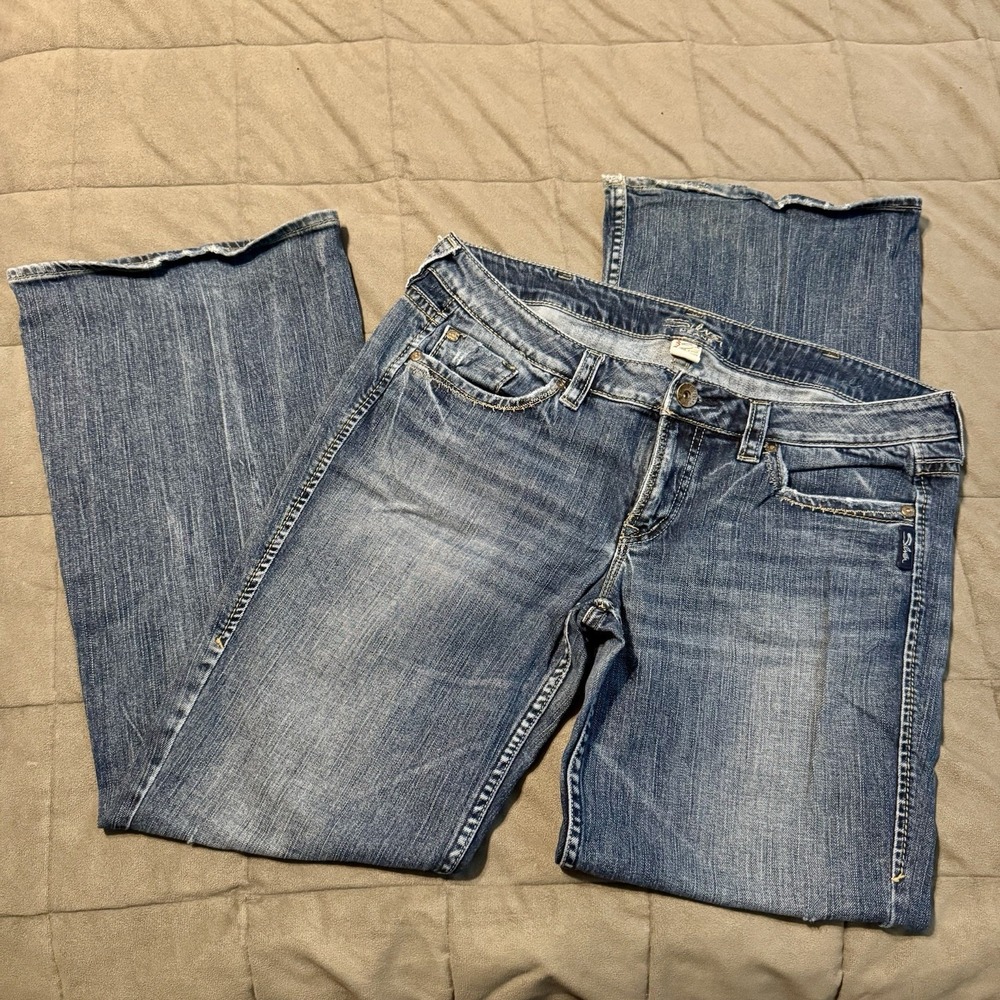 Women's Y2K Silver Jeans Lola‎ 34/33 Flared Denim Blue Jeans